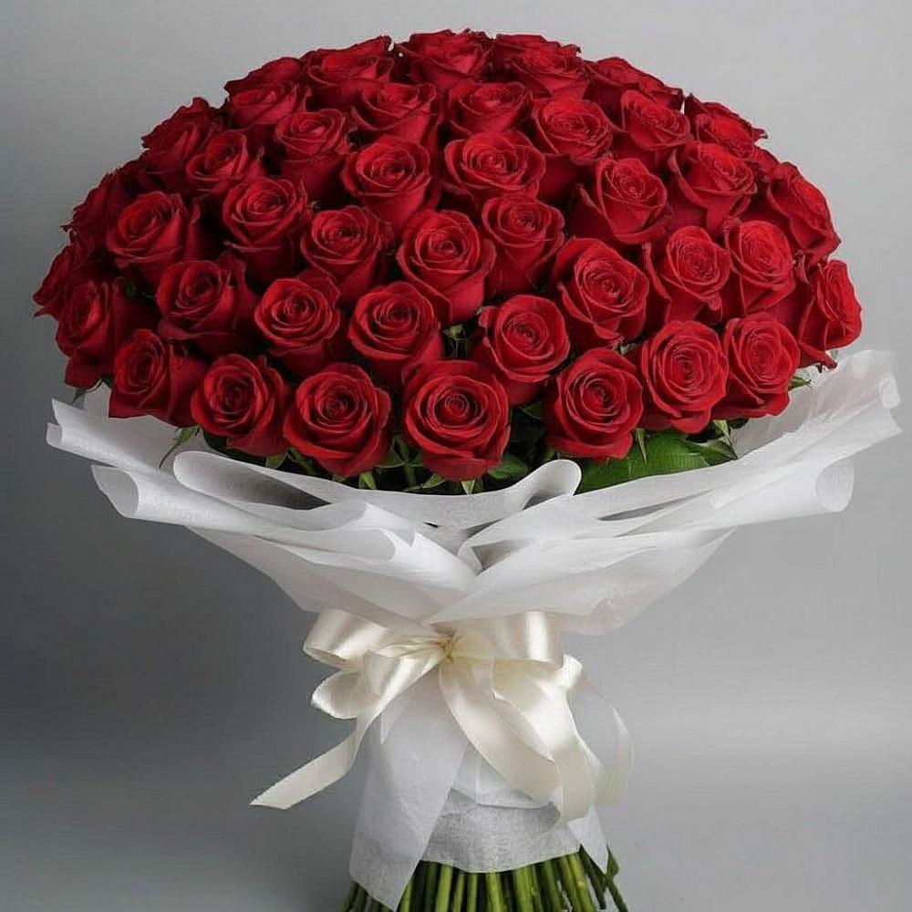 Букет 101 Красная роза Блэк Мэджик в Левково
