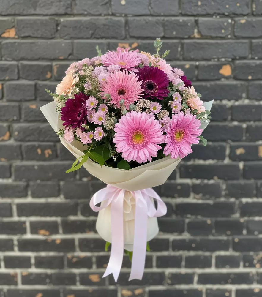 Букет цветов из: Герберы и Хризантемы в Левково