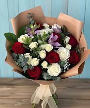 Букет цветов из:  Розы и Альстромерии #REPLACE_PRED# Левково