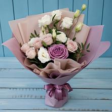 Букет цветов из:  Розы и Лизиантусы в Левково
