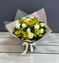 Букет цветов из:  Орхидеи и Розы #REPLACE_PRED# Левково