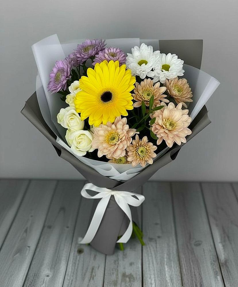 Букет цветов из: Розы, Герберы и Хризантемы в Левково