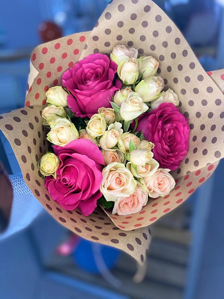 Букет цветов из: Розы в Левково