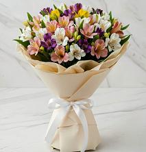 Букет цветов из:  Альстромерии в Левково