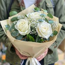 Букет цветов из:  Розы в Левково