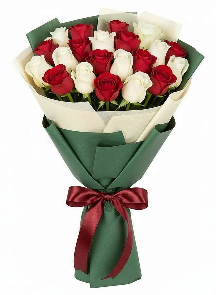 Букет Микс из красных и белых роз в Левково