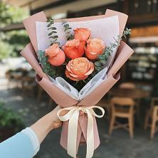 Букет цветов из:  Розы в Левково