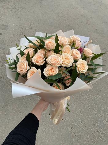Букет Кремовые розы Латте в Левково