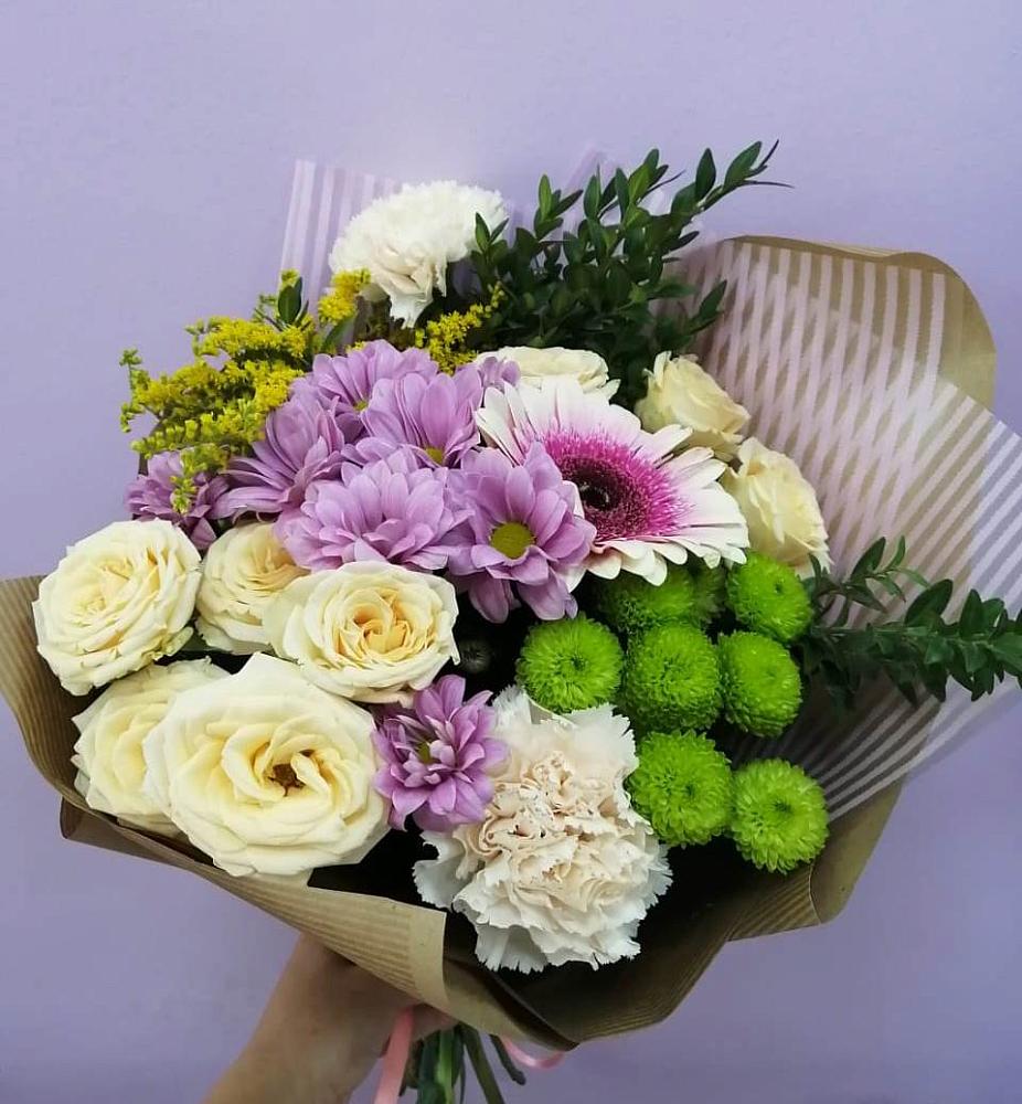 Букет цветов из: Хризантемы, Розы, Гвоздики и Герберы в Левково