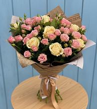Букет цветов из:  Розы в Левково