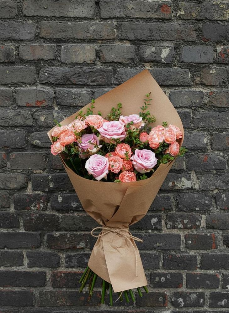 Букет цветов из: Розы в Левково