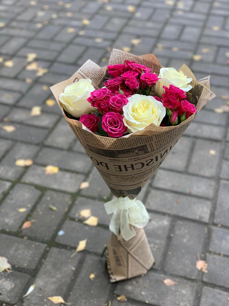 Букет цветов из: Розы в Левково