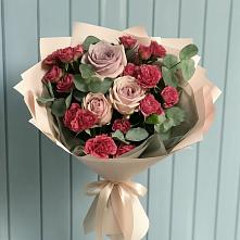Букет цветов из:  Гвоздики и Розы #REPLACE_PRED# Левково