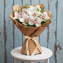 Букет цветов из:  Орхидеи и Розы в Левково
